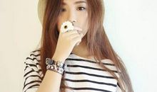 宁愿坐在宝马里哭，也不再自行车上笑的生肖女