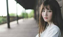 沉静慢热，不太擅长交际的星座女