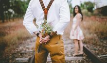 和女友逛街总爱偷瞄美女的生肖男