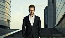 细数家庭事业双丰收的生肖男