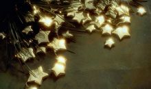 水瓶座思春时的表现