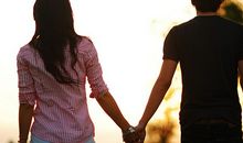 上升星座落在水瓶座（六宫头在巨蟹座），看你找工作的优势和机会