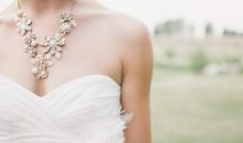 梦见自己结婚穿白色婚纱