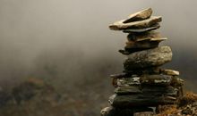 被路边的石头绊到时天蝎座的反应