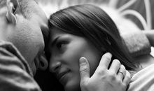 梦见和不熟的男性同居