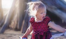 梦见小女孩唱歌的含义