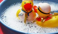 梦见洗澡被偷看了