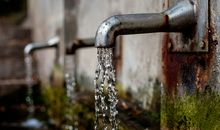 梦见自来水关不了