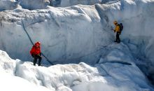 梦见和很多人爬山有什么含义