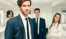 善于欺骗感情的男人都会有哪些面相特征