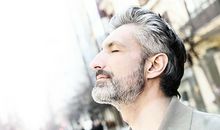 胡须旺盛的男人与财运