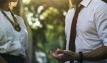 梦见和同事闹别扭