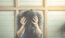 这些星座男在爱情里变得胆小