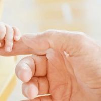 靠在自己的财富之手，可以送大钱