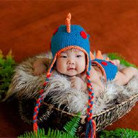 那个男孩出生在第十个月的第一个生日那天？