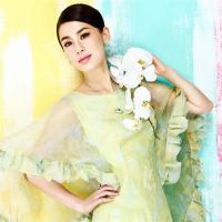 在听到折扣的星座妇女，生活是买买！