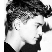 鼻腔特征看着男人的鼻子倒塌了吗？