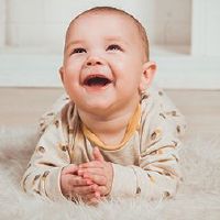 男孩出生于2022年11月17日，氛围的名称