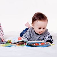 婴儿女孩以11月17日，2022年11月17日命名，优雅慷慨的女孩名称选择