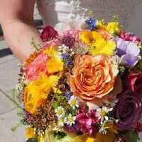 三月不娶桃花女 六月不娶半月妻