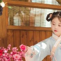 姓杨五行属水属木的女宝宝名字 杨姓大气文艺的女孩名字