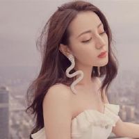 擅长沟通，大多数最受观察到的三个星座，洞察力极强，可以看到心灵的心