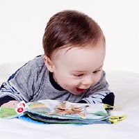 2022年儿童日出生的男孩五行缺乏火