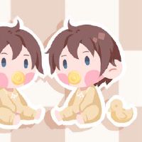 生日男孩的生日的期望有一个双人间