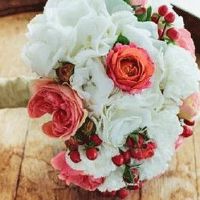 订婚拿什么礼品合适 新人就该送新礼