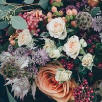 二婚结婚当天一般穿什么 白色婚纱象征纯洁的爱情