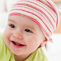 在夏至出生的女孩是如何接受，所以听诗意的女孩。