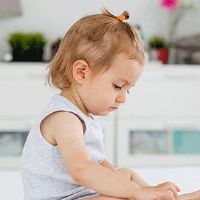 地球日生的小女孩取什么名字好 4月出生的女宝宝取名小技巧