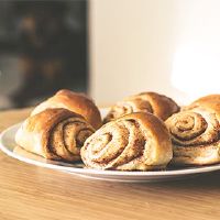 六月生日过后多少年了？名人明星在6月出生