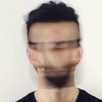 人们面孔的明显特征是什么？