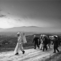 4月2022日，我们可以丧葬