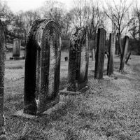 梦想着很多坟墓是迹象