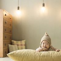 新生儿出生于2022年，新生儿的名字是完整的，有意义的