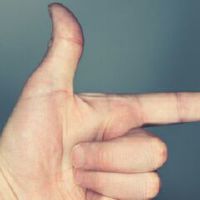 左手无名指比食指长好福气吗