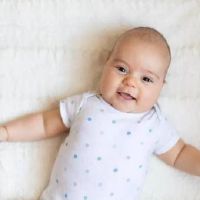 免费宝宝生辰八字取名小方法 简约干净的孩子好名推荐