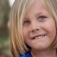 女孩表示健康平安的字