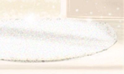 属龙女应该选择哪些颜色的口红才能最有效地招来桃花缘？