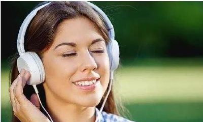 喜爱之曲循环播放不停！以下星座不断重复听同一首歌