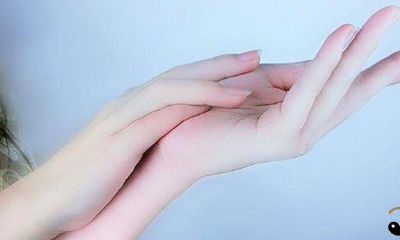 在梦中体验神奇手掌发光的奇妙体验