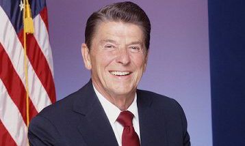 揭秘里根八字中的日支食神：探究其出色口才和非凡能力