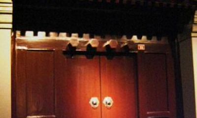 如何确定住宅大门吉方？探讨住宅风水中的关键元素！