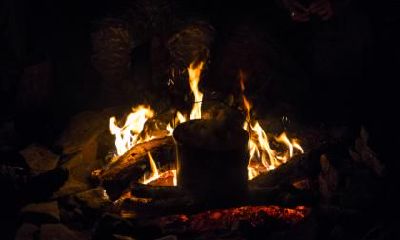 如何为2019年4月10日出生的女宝宝选择五行缺乏木元素的名字？需要注意哪些因素？