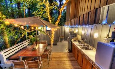 晚间耳鸣的预兆和效应：一份完整吉凶分析手册，探究耳鸣出现在何时算晚上？