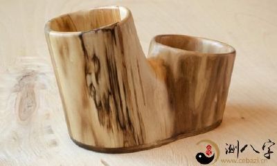 今夜梦见竹子编织而成的精美笔筒：一个充满艺术和自然元素的梦幻体验