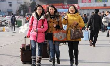 在夜晚听到狗叫声和鸡叫声有何预示？这个古老的信仰有什么根据和科学解释？