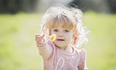 可爱的2022年5月双子座女宝宝，五行缺土，性格温柔善良，父母精心取了一个美丽动人的名字！